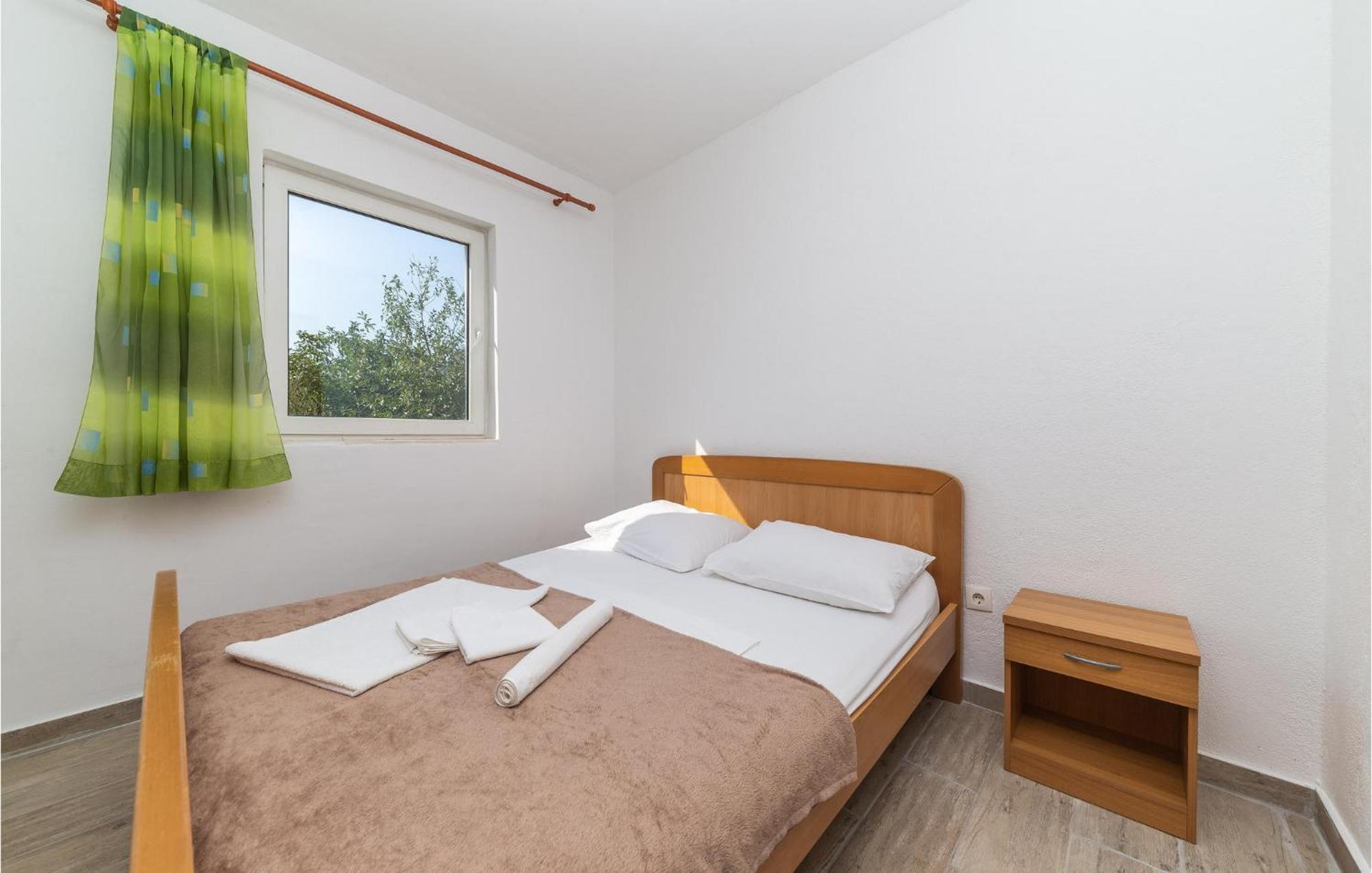 Gorgeous Home In Kastel Stafilic With Wifi Eksteriør billede