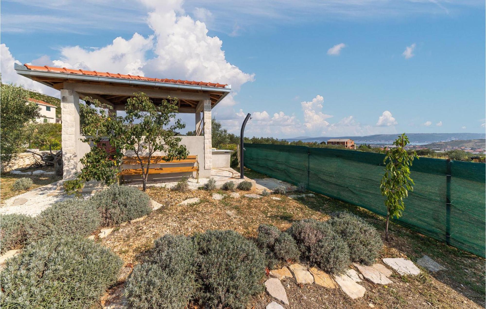 Gorgeous Home In Kastel Stafilic With Wifi Eksteriør billede